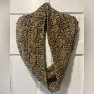 Chunky Knit Infinity Scarf